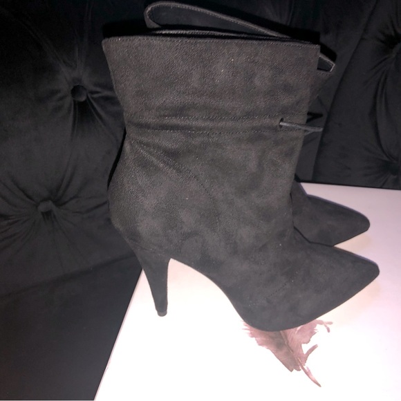 Black Jessica Simpson booties - Picture 4 of 13